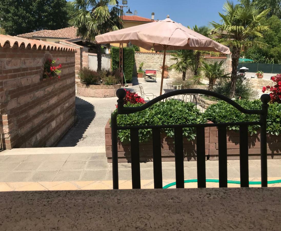 Villa Residenza Le Querce Trilocale Fossato di Vico Exterior foto